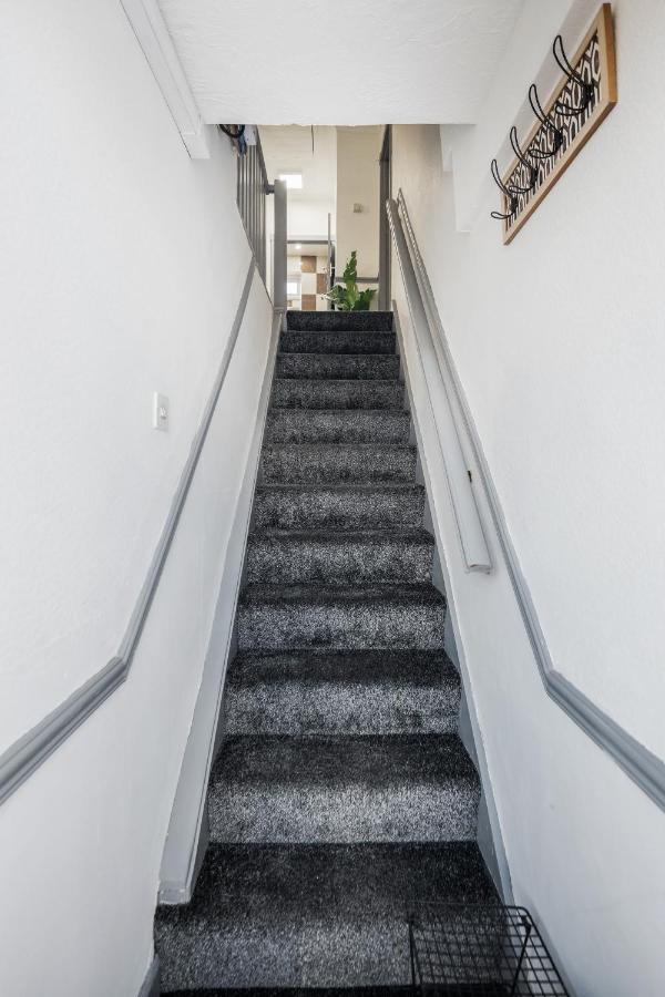 Heathrow 2-Bedroom Maisonette With Parking West Drayton  Dış mekan fotoğraf